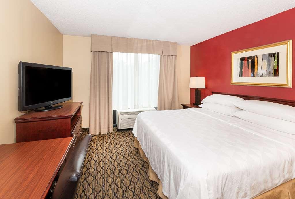 Aviator Hotel & Suites South I-55, BW Signature Collection Saint Louis Room photo